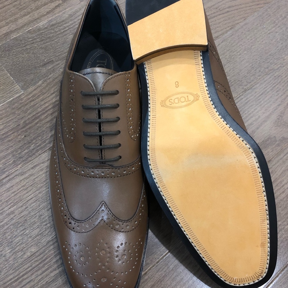 TOD'S Wingtip Brogue Oxford Lace-up in Leather - Picture 2 of 4